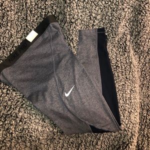 Women’s Nike right brand new xl